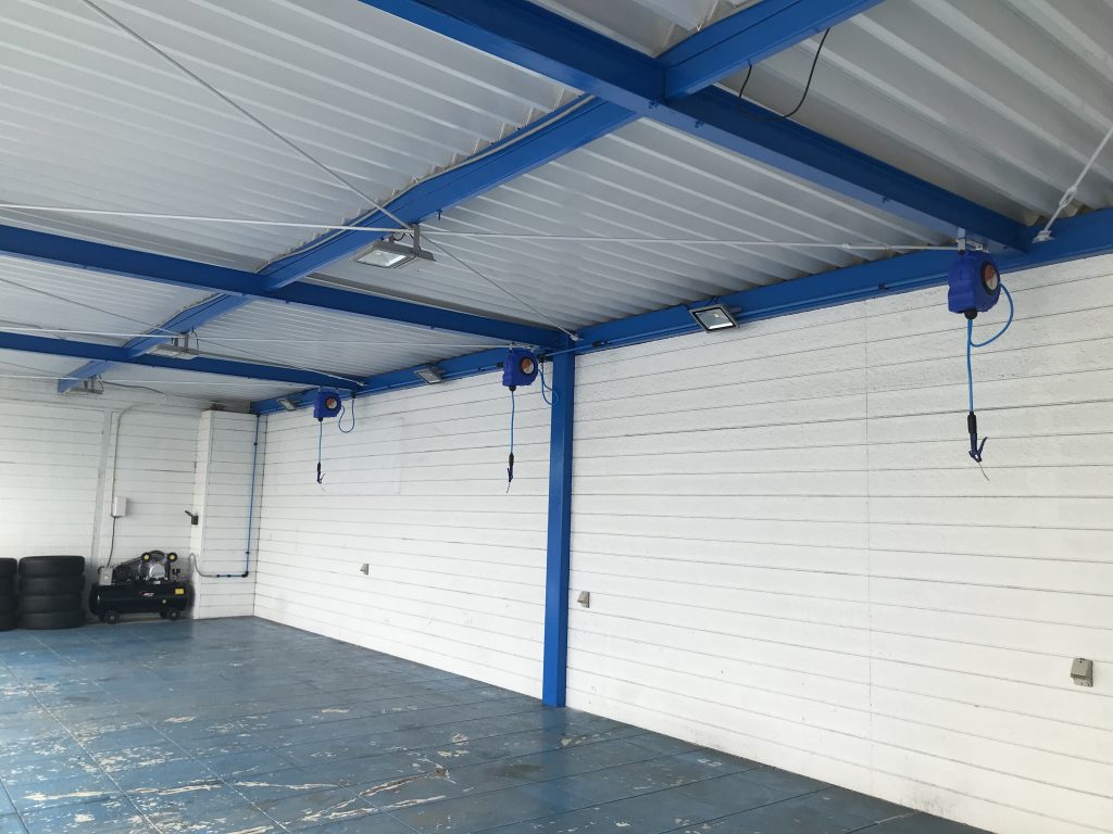 コイン洗車 レンタルスぺ ス紹介 Merit Corporation